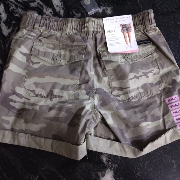 Women's Social Standard by Sanctuary size SMALL NWT utility shorts - Picture 3 of 4